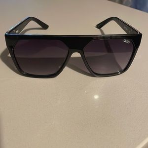 Very Busy Black Quay Sunglasses